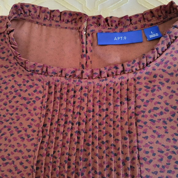 Apt. 9 Large Blouse with Pleated Front Panel and Ruffle Neck and Sleeves - Picture 2 of 7